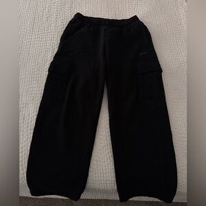 Aritzia mega cargo sweatpants